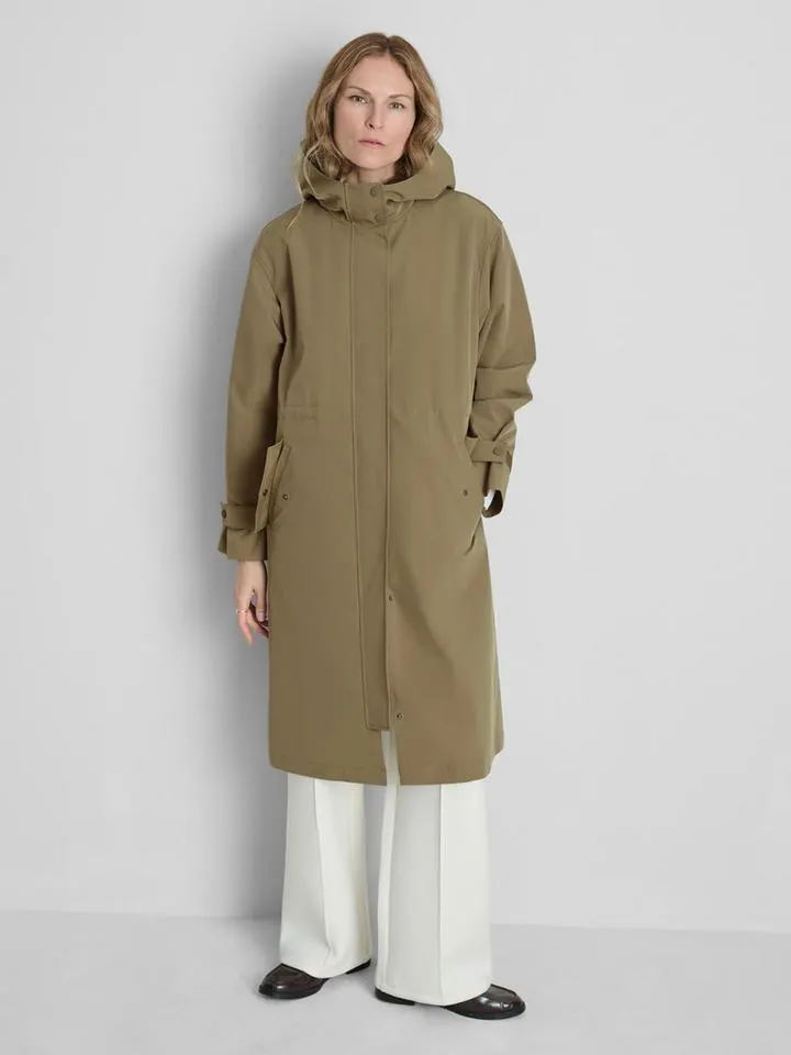 Imperméable long cintré à capuche