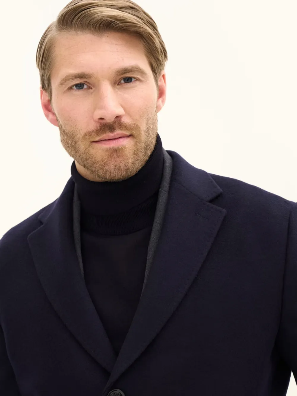 SINGLE BREASTED COAT