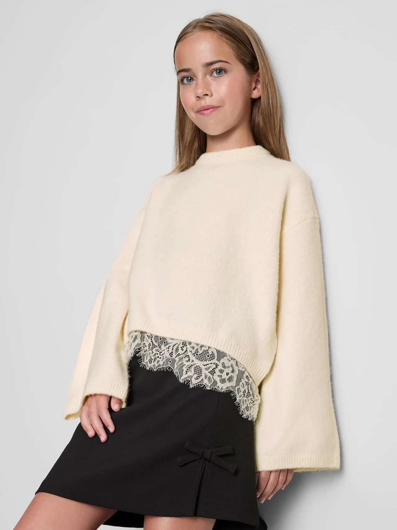 7-15 ans | Pull à finitions en dentelle