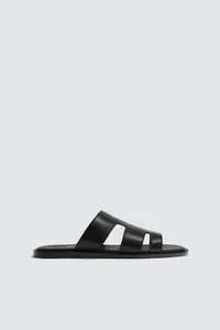 STRAP SANDALS