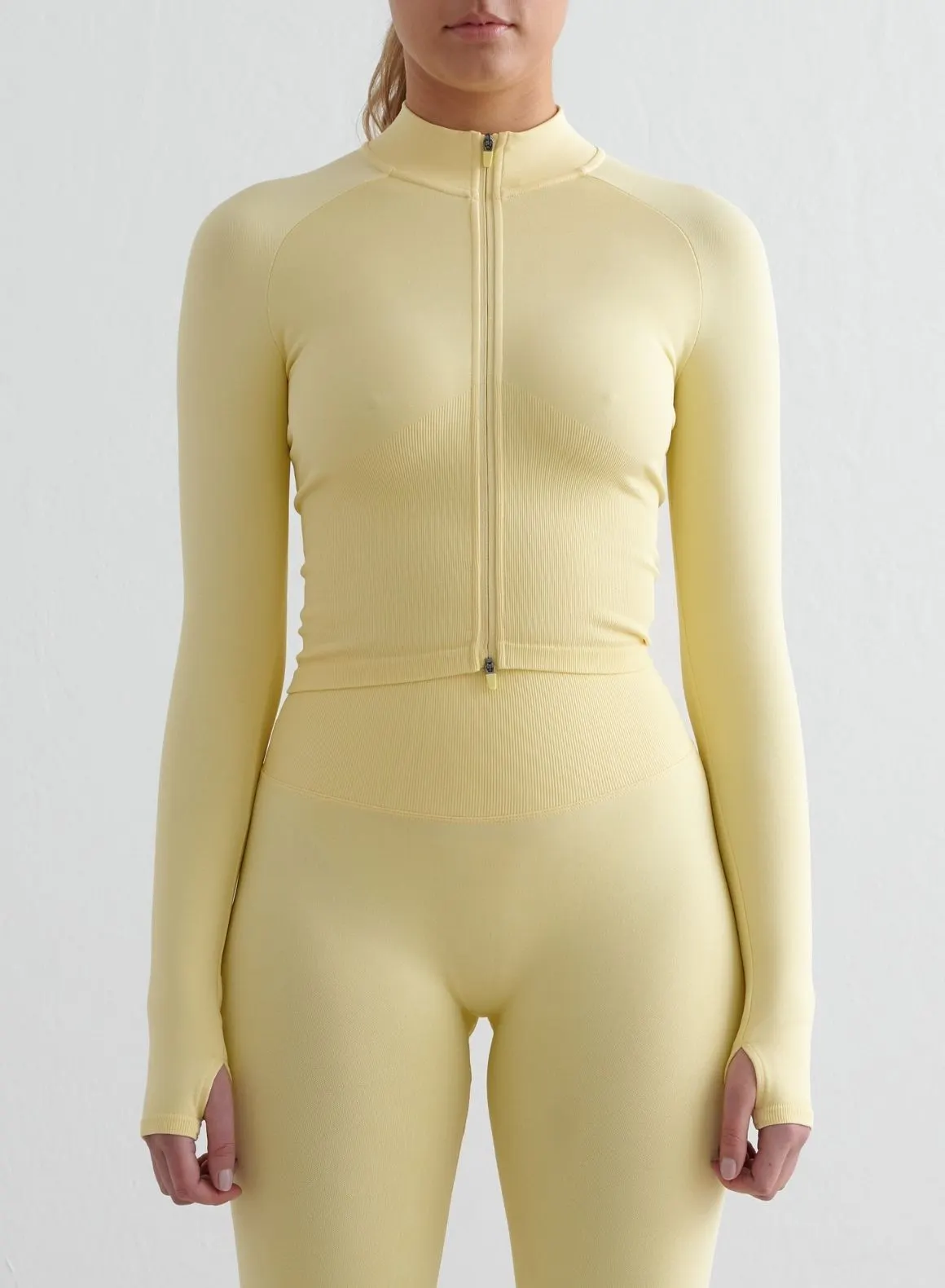 Mellow Shape Seamless Zip Jacket