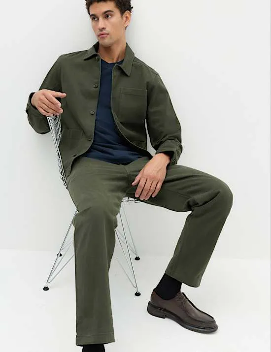 Schmal zulaufende Hose mit elastischem Bund