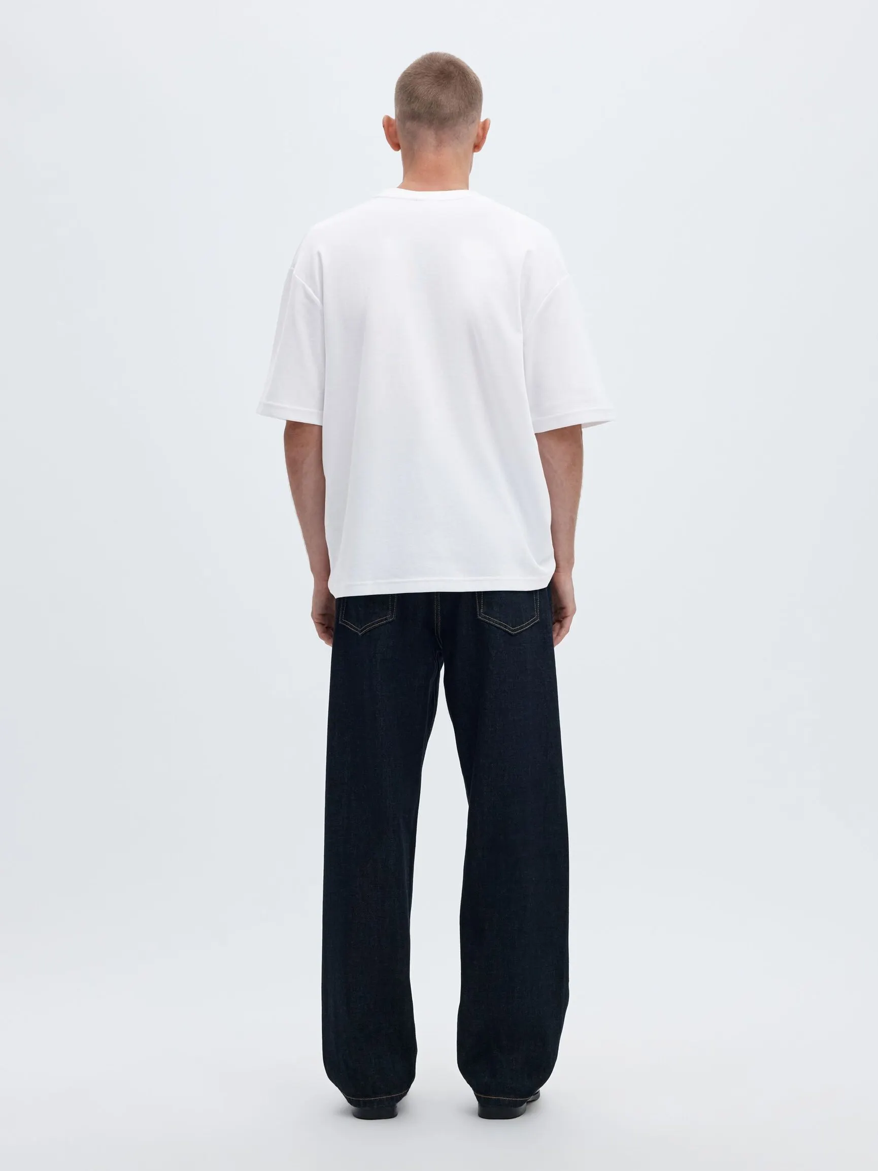 LOOSE FIT T-SKJORTE