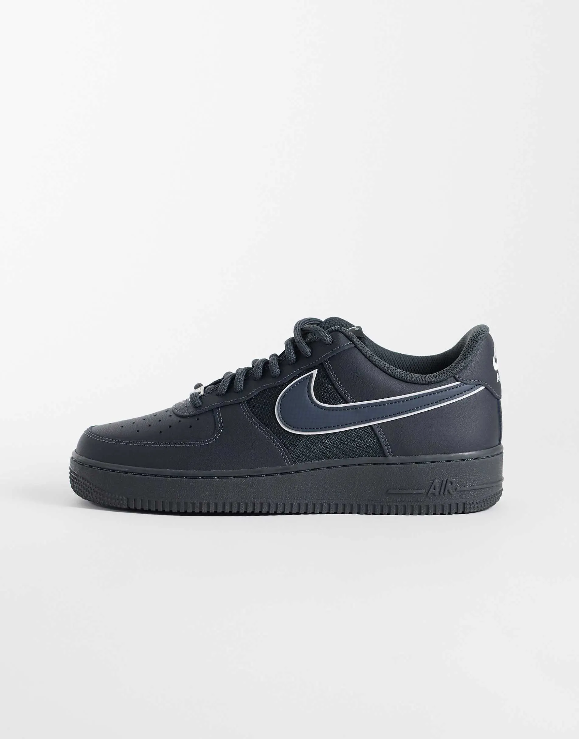 Nike Air Force 1 '07 Low LV8 Tech trainers in grey & white