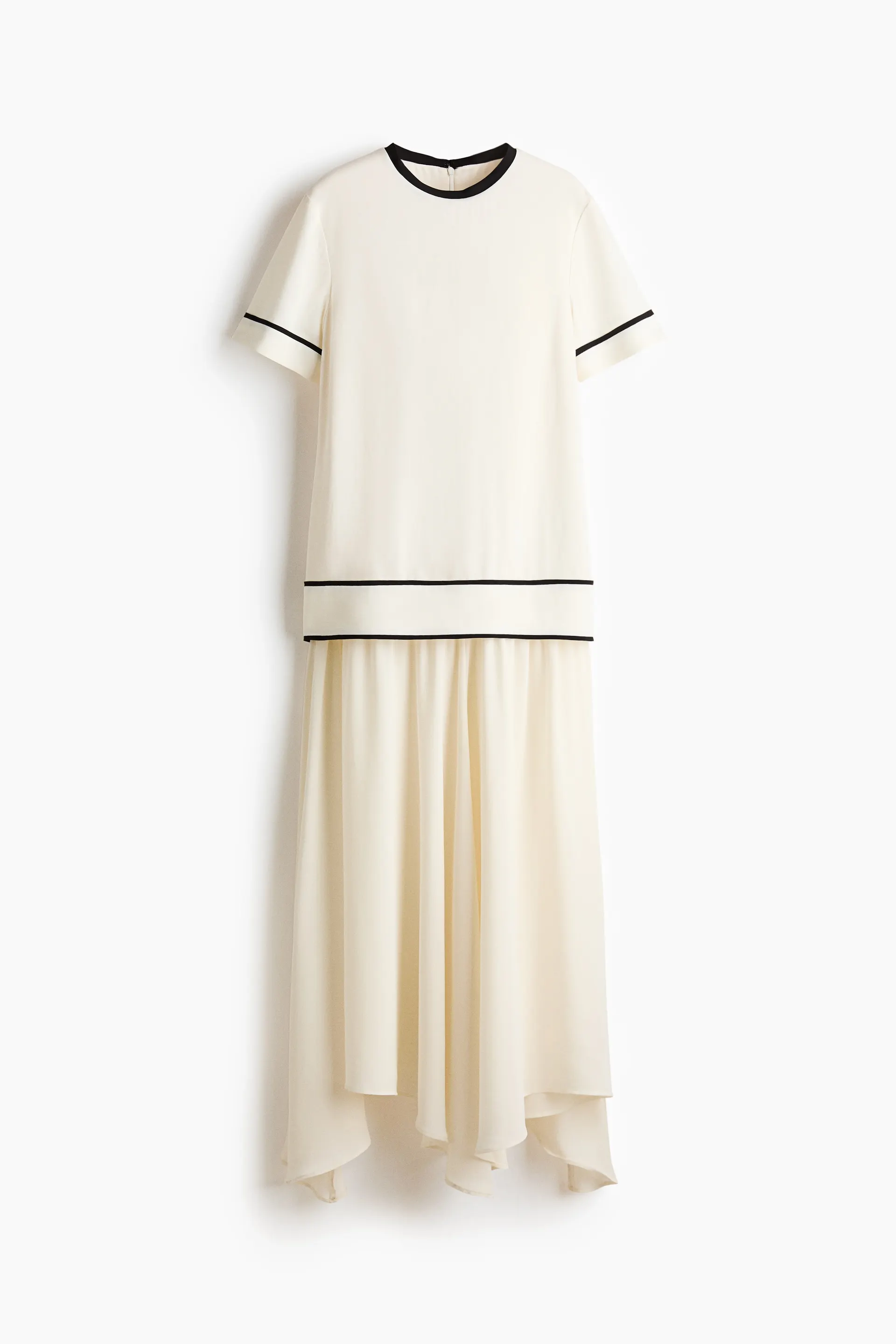 Vestido con apariencia de capas