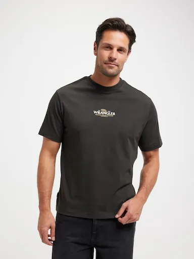 Wrangler Snake Stack Carmy Tee In Worn Black