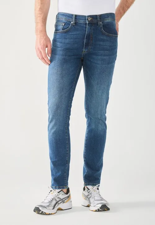 Jeans Tapered Fit - blue denim