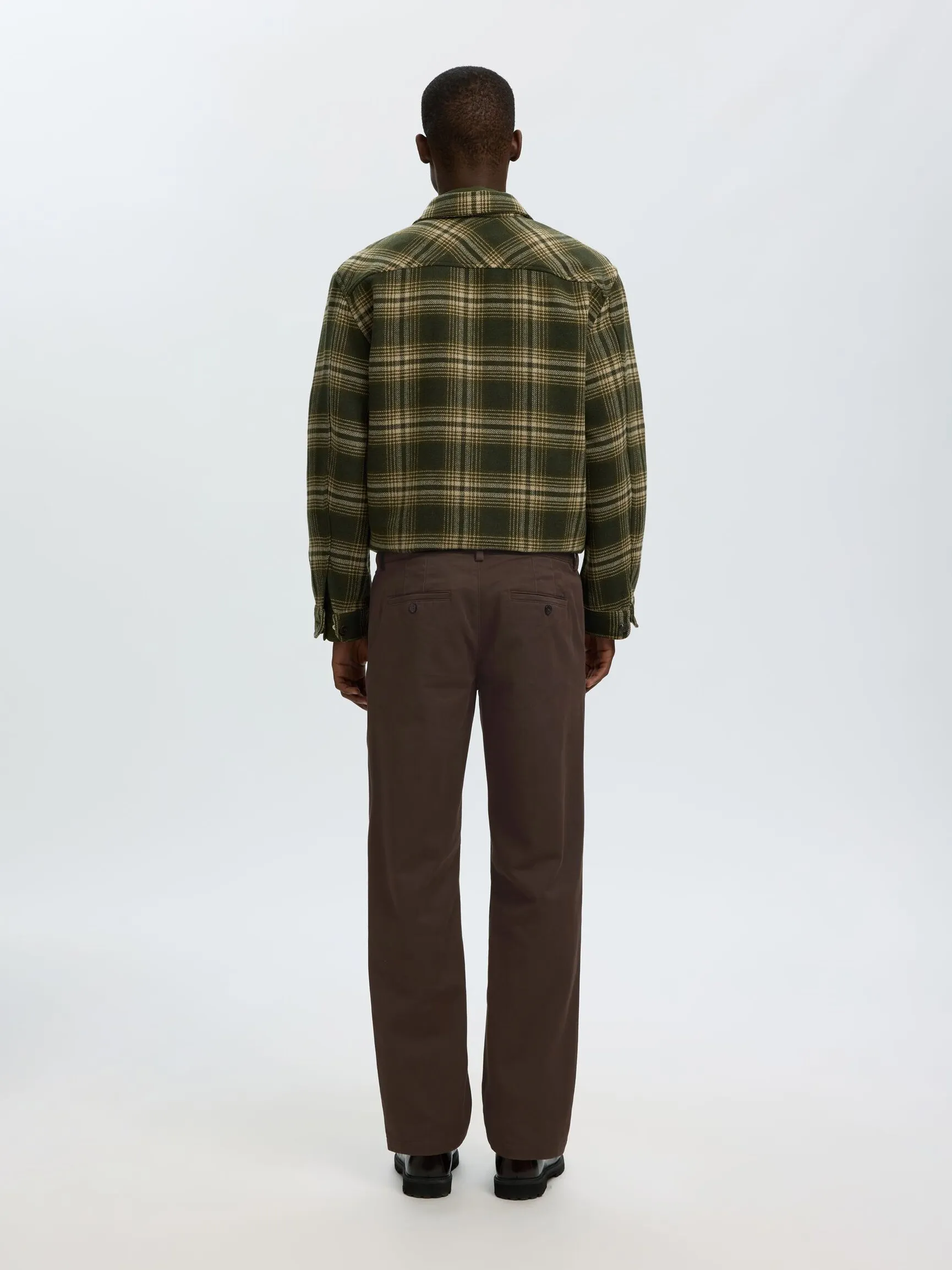 STRAIGHT FIT CHINOS