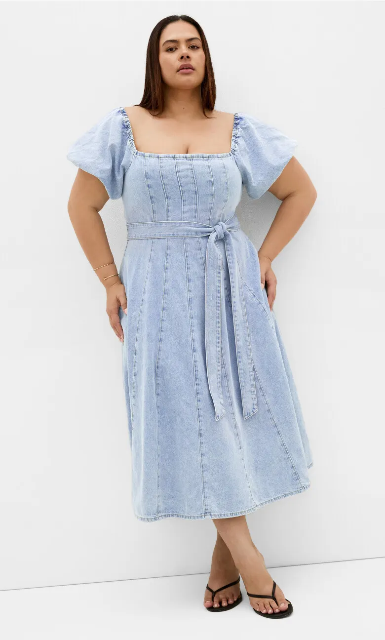 Lulu Short Sleeve Denim Midi Dress - light wash