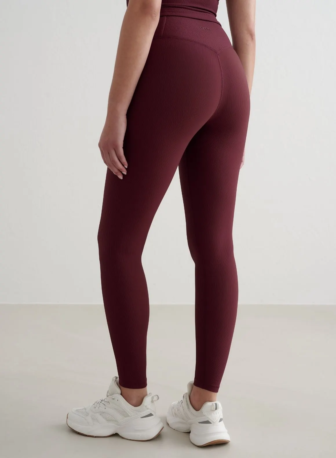 Cherry Ribbed Performance Tights