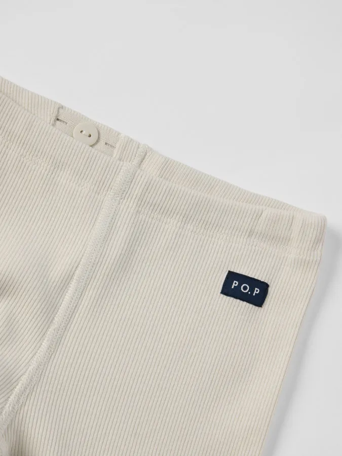 Ribbestrikket i myk blanding av Tencel™ lyocell og økologisk bomull