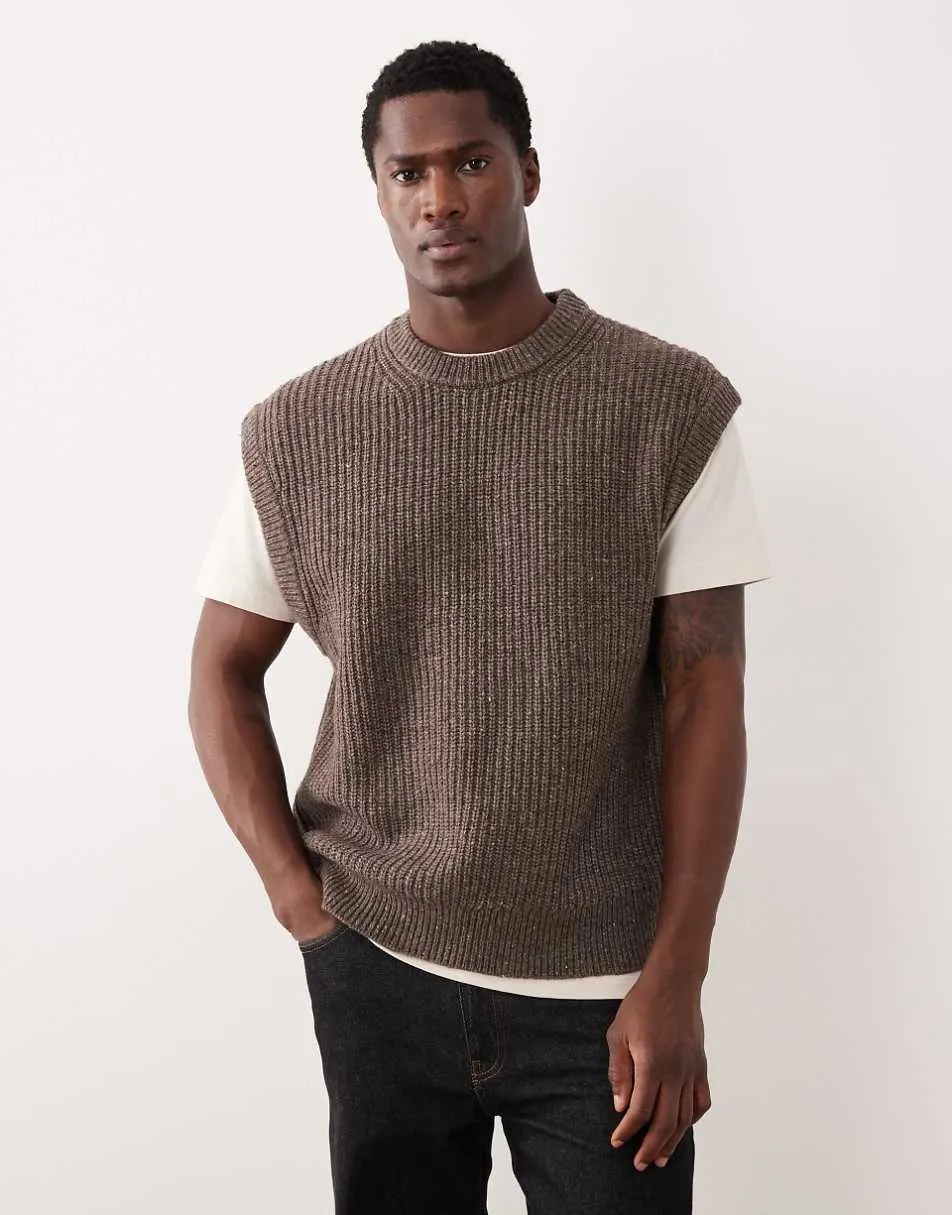 Selected knit vest in brown