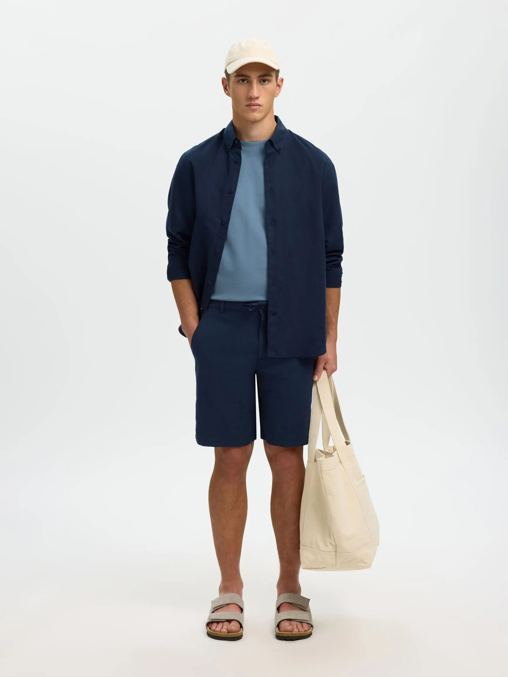 COMFORT FIT SHORTS