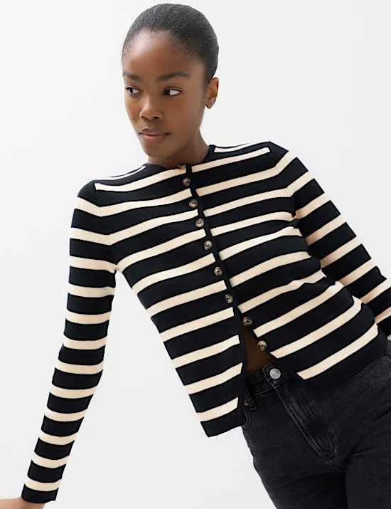 Schmal geschnittener Cardigan mit hohem Baumwollanteil und Streifen