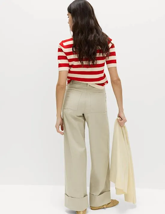 Chinohose aus Baumwollmischgewebe mit weitem, umgeschlagenen Bein