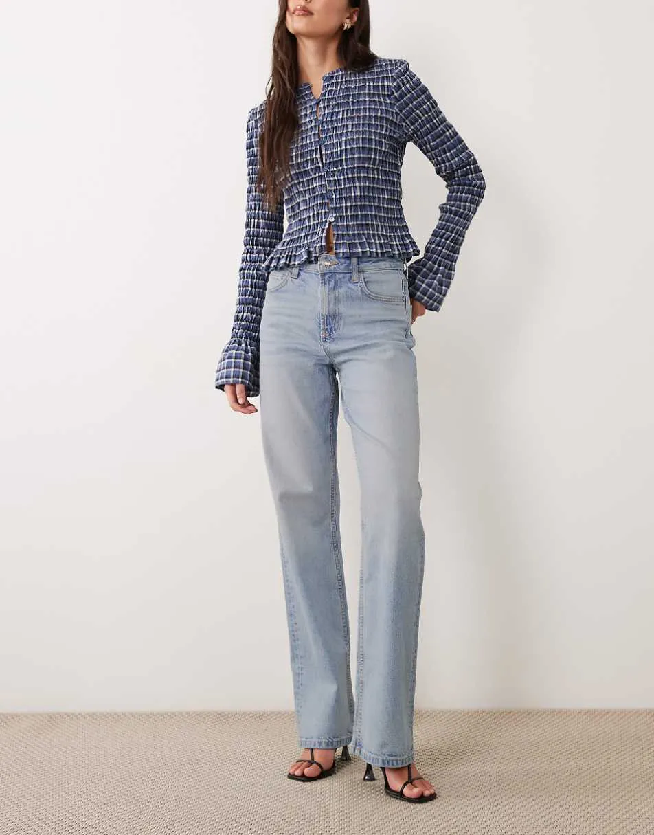 ASOS DESIGN comfort stretch straight leg jean in lightwash