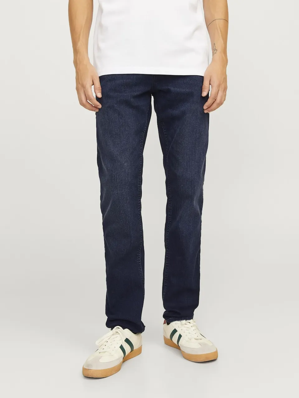 JACK & JONES