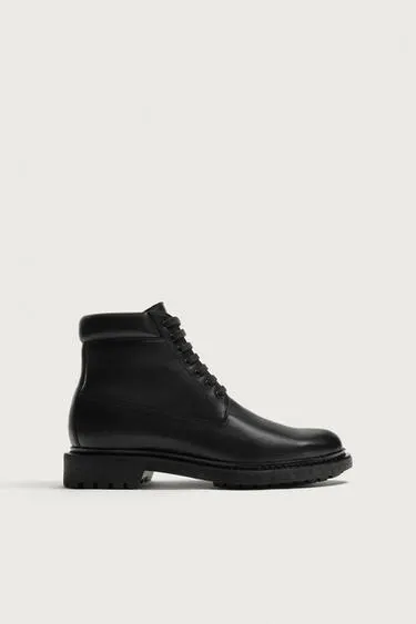 LEATHER LACE-UP BOOTS