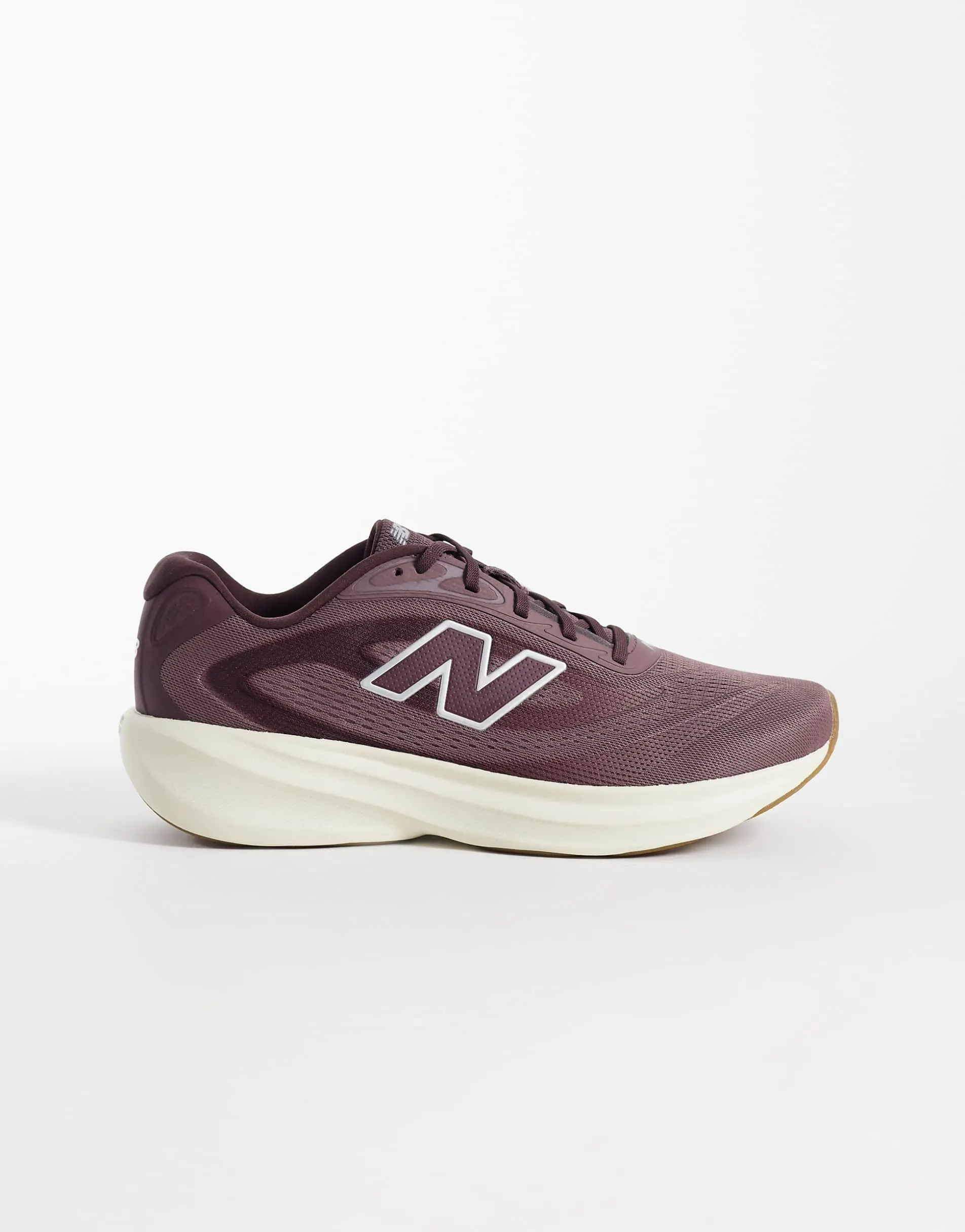 New Balance 680 running trainers in cherry red