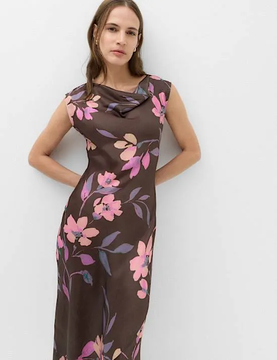 Träger-Maxikleid aus Satin mit Blumenmuster und Rollkragen
