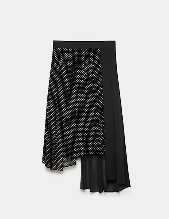 Asymmetrischer Hi-Low-Rock mit Plissee und Polkadot-Print