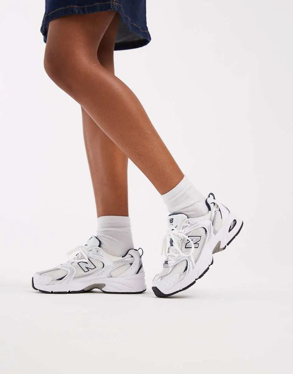 New Balance 530 trainers in white and grey