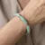 Armband in high fashion, zachtgroen marmer effect