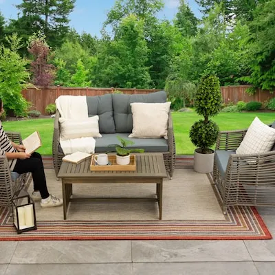 Loomed Blue Rectangular Indoor/Outdoor Floral/Botanical Tropical Pet Friendly Area Rug