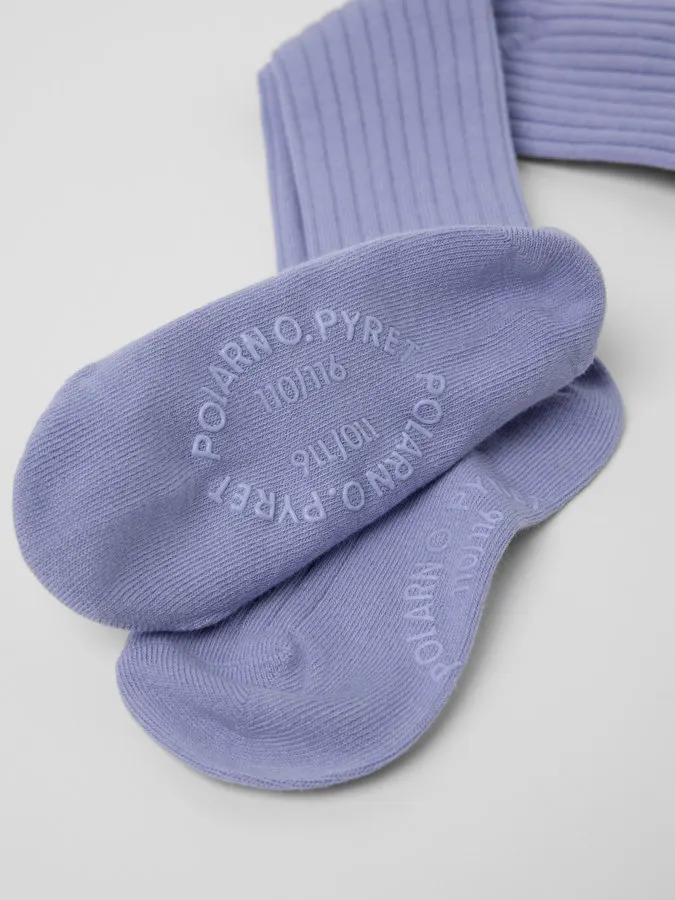 Ribbestrikket i myk bomull med sklisikring