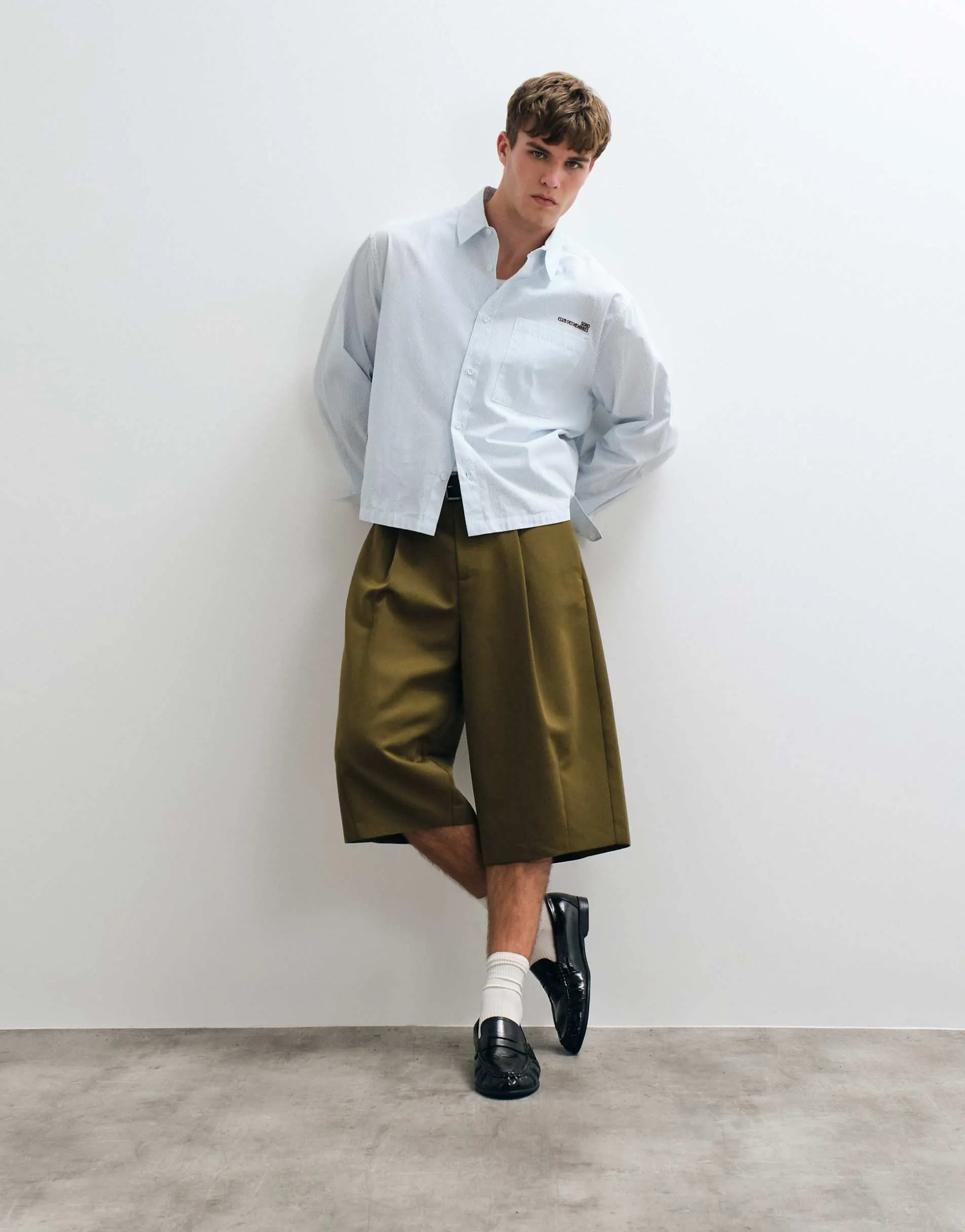 ASOS DESIGN tailored barrel short in olive green