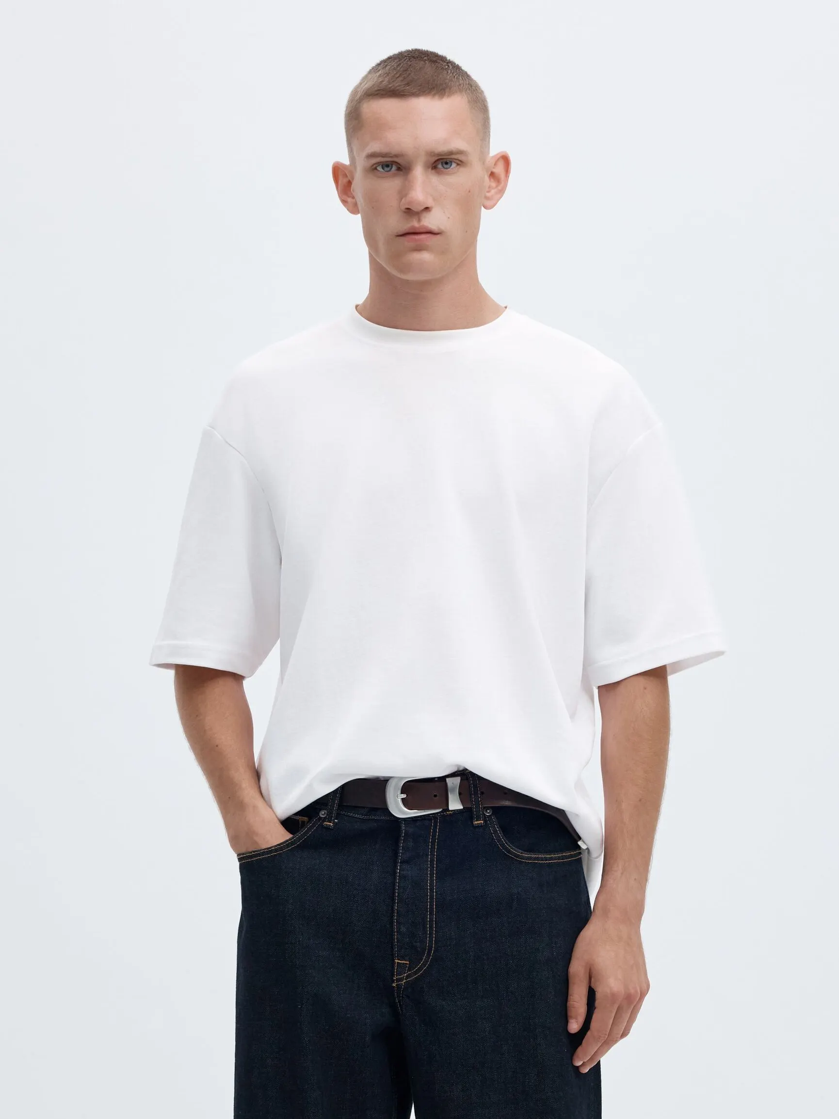 LOOSE FIT T-SKJORTE