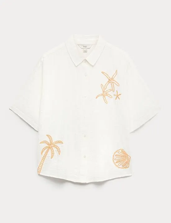 Kurzärmeliges Strand-T-Shirt mit hohem Baumwollanteil und Stickerei