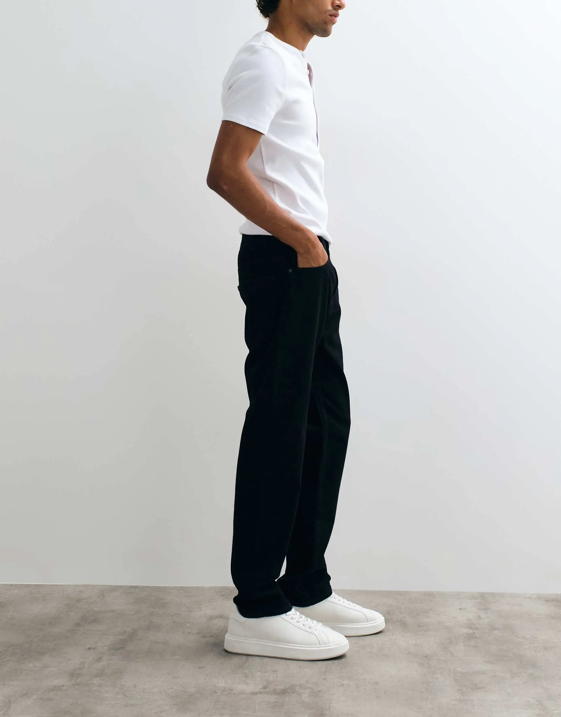 New Look straight fit jeans in black