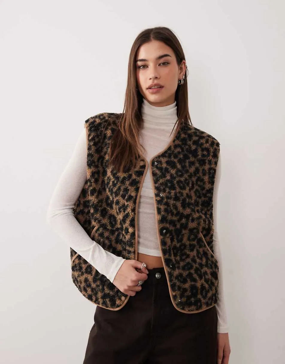 JJXX borg gilet in leopard print