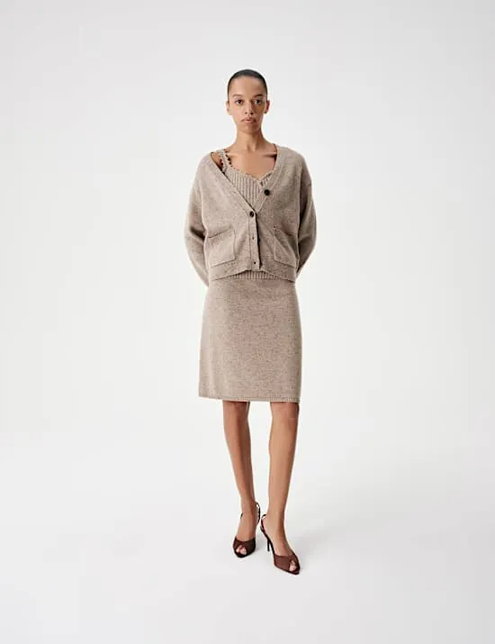 Bequeme Strickjacke mit V-Ausschnitt und Nep-Wollanteil