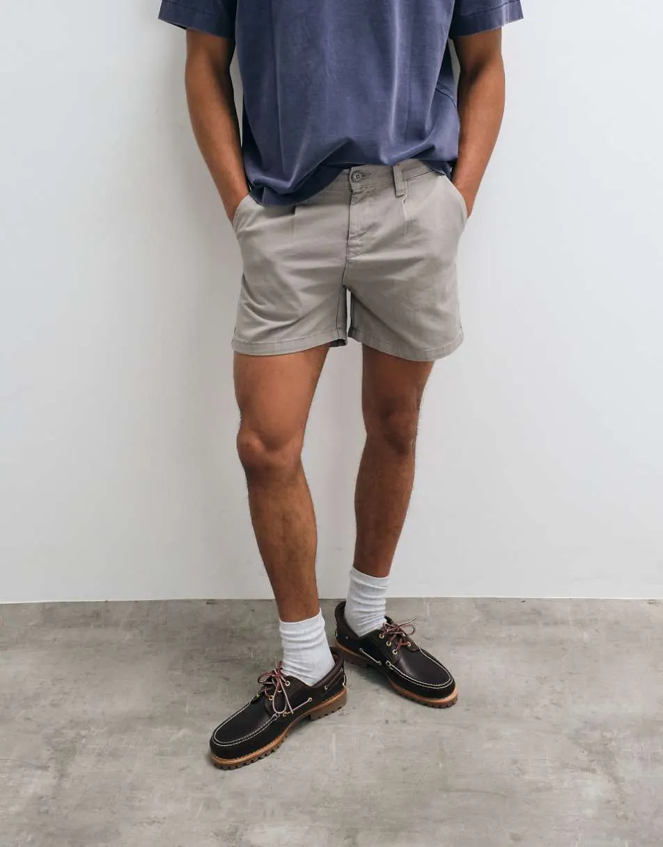 ASOS DESIGN chino short in charcoal with pleats