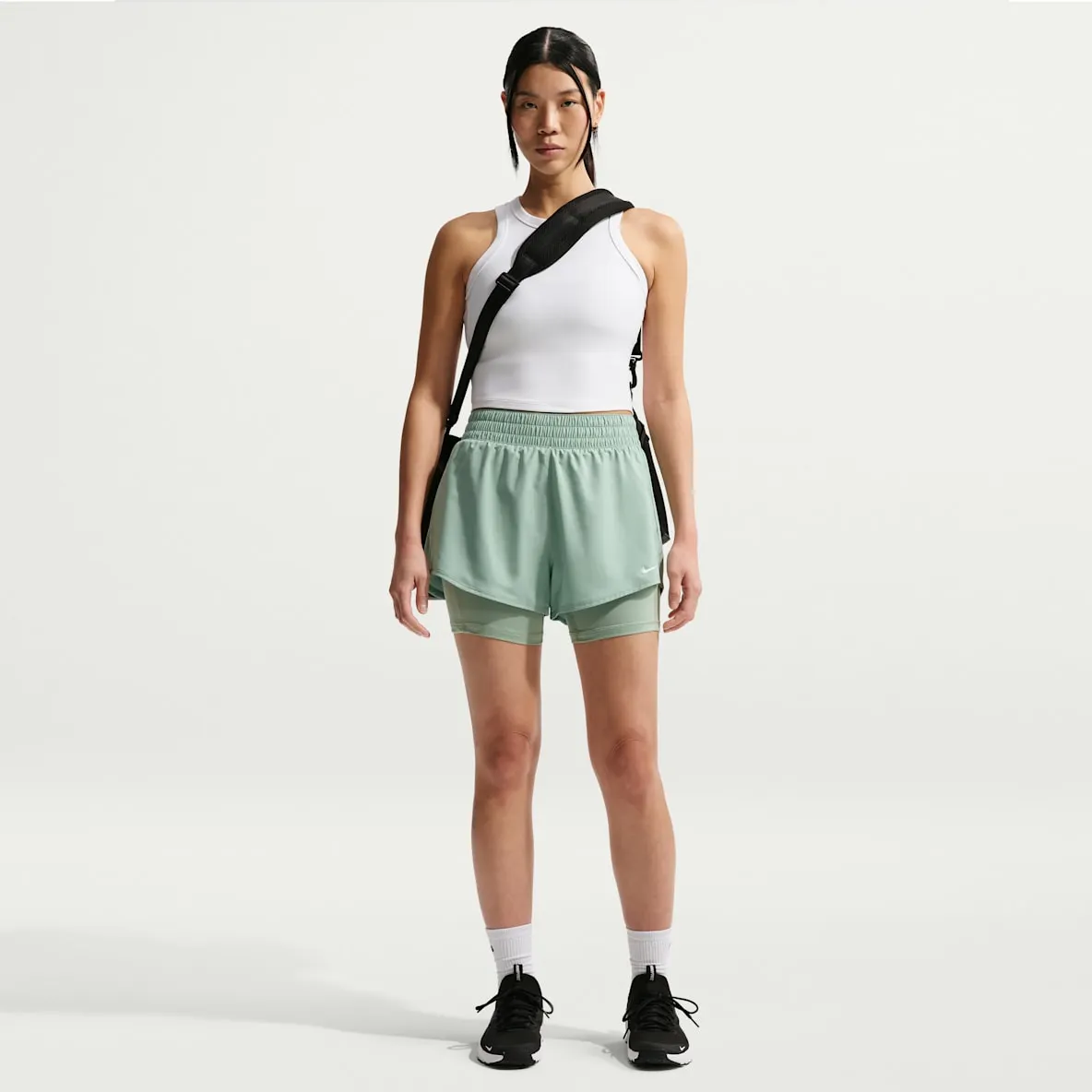 Dri-FIT 2-i-1 dameshorts med høyt liv (8 cm)