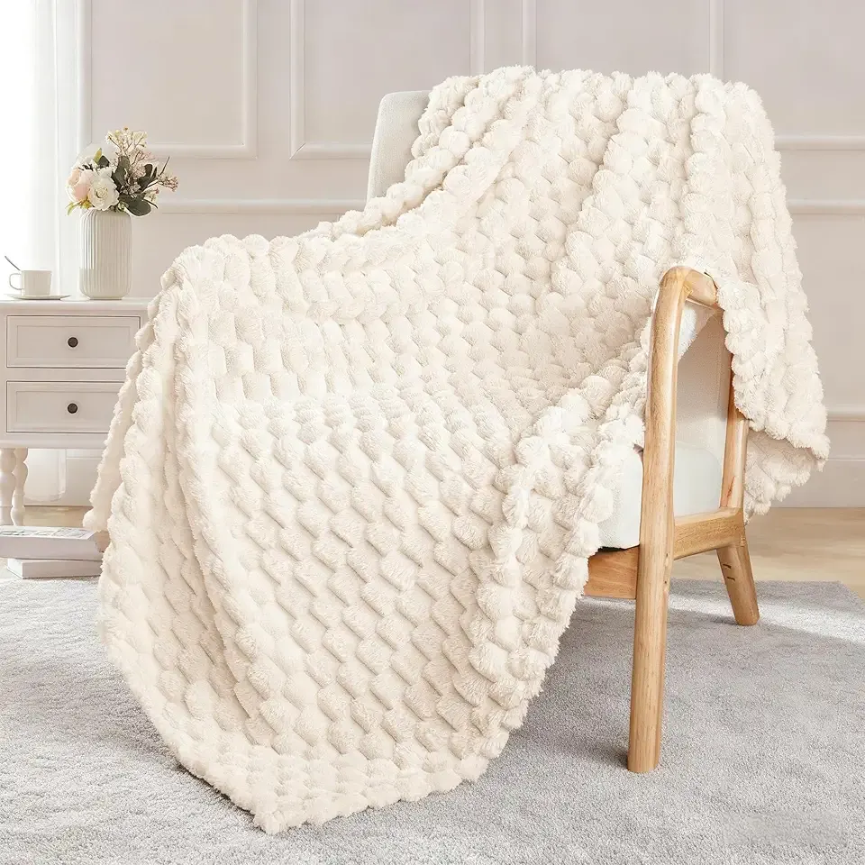Exclusivo Mezcla Extra Large Fleece Throw Blanket for Couch, 50x70 Inches Stylish Jacquard Soft Throw Blanket, Fuzzy Cozy Lightweight for All Season, Ivory