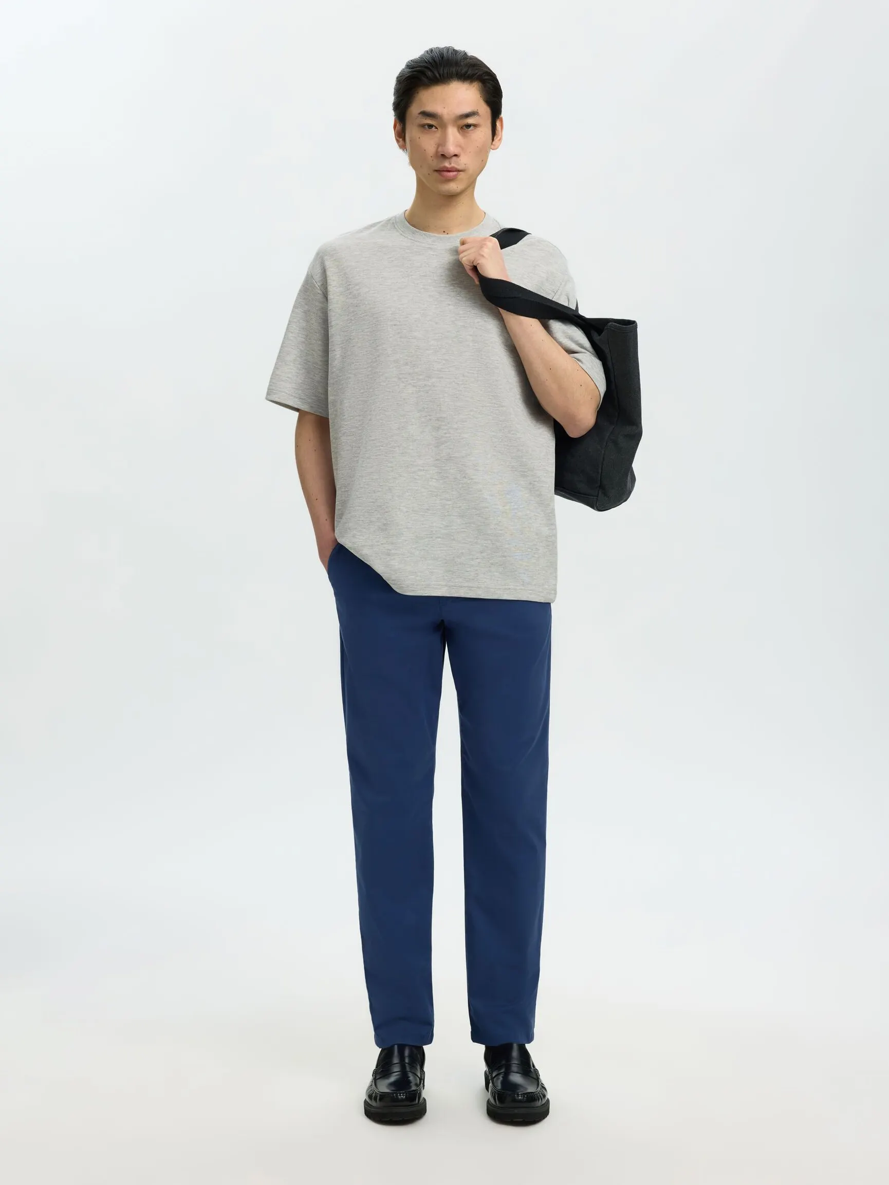 LOOSE FIT T-SKJORTE