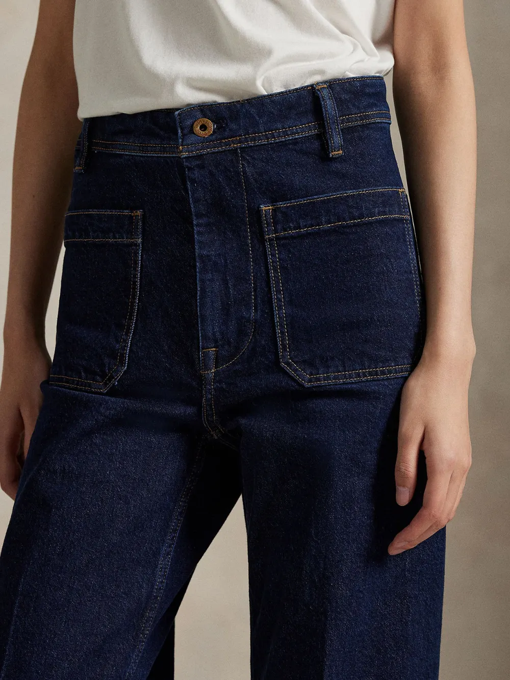 HIGH-RISE BOOT JEAN