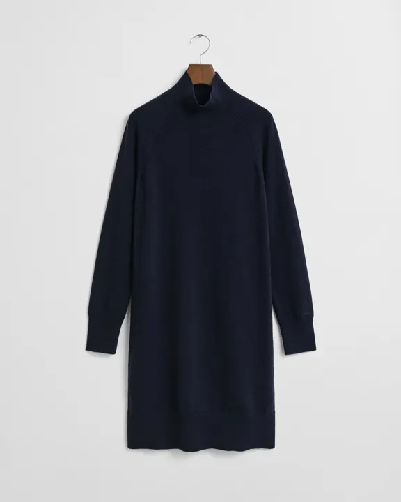 Strikket superfin lammeullkjole