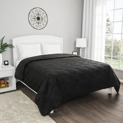 Ienjoy Home Home Solid Comforter with ( Down Alternative Fill)