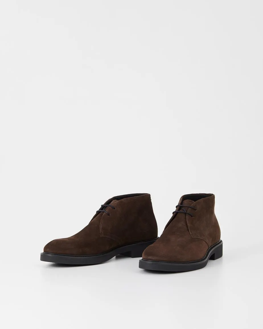 Alex M Boots
