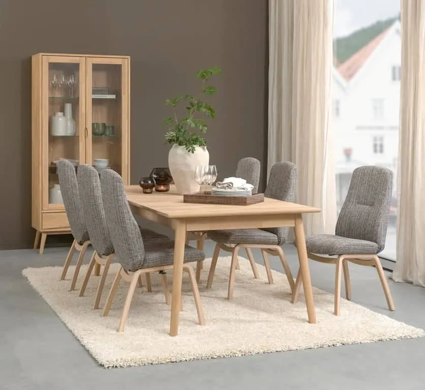 Linden spisebord 210 - 300 x 100 cm inkludert butterfly-ileggsplate, heltre hvitoljet eik