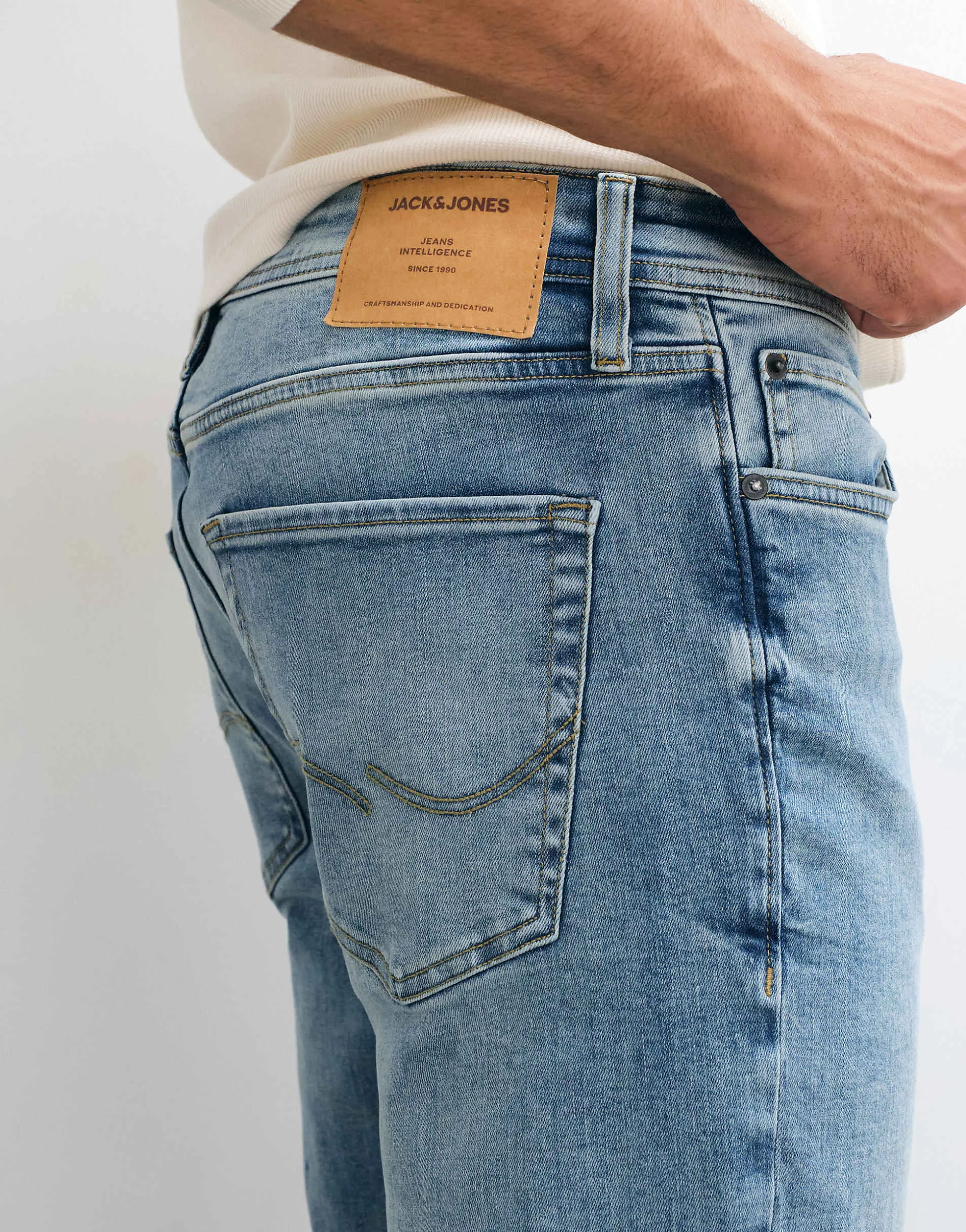 Jack & Jones Mike tapered jeans in light wash blue