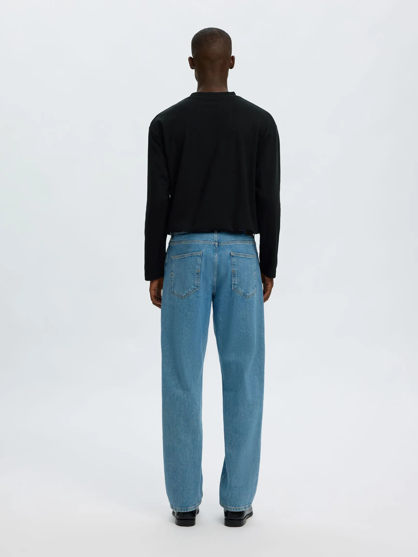 LOOSE FIT LANGERMET T-SKJORTE