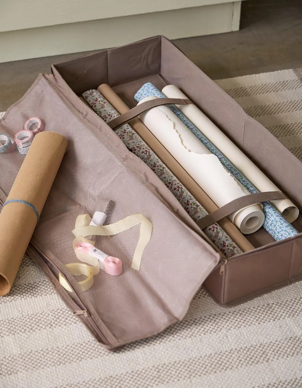 Aufbewahrungstasche für Geschenkpapier