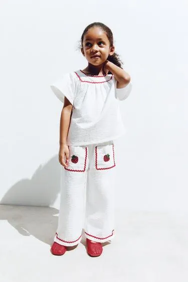 TEXTURED RICKRACK TOP