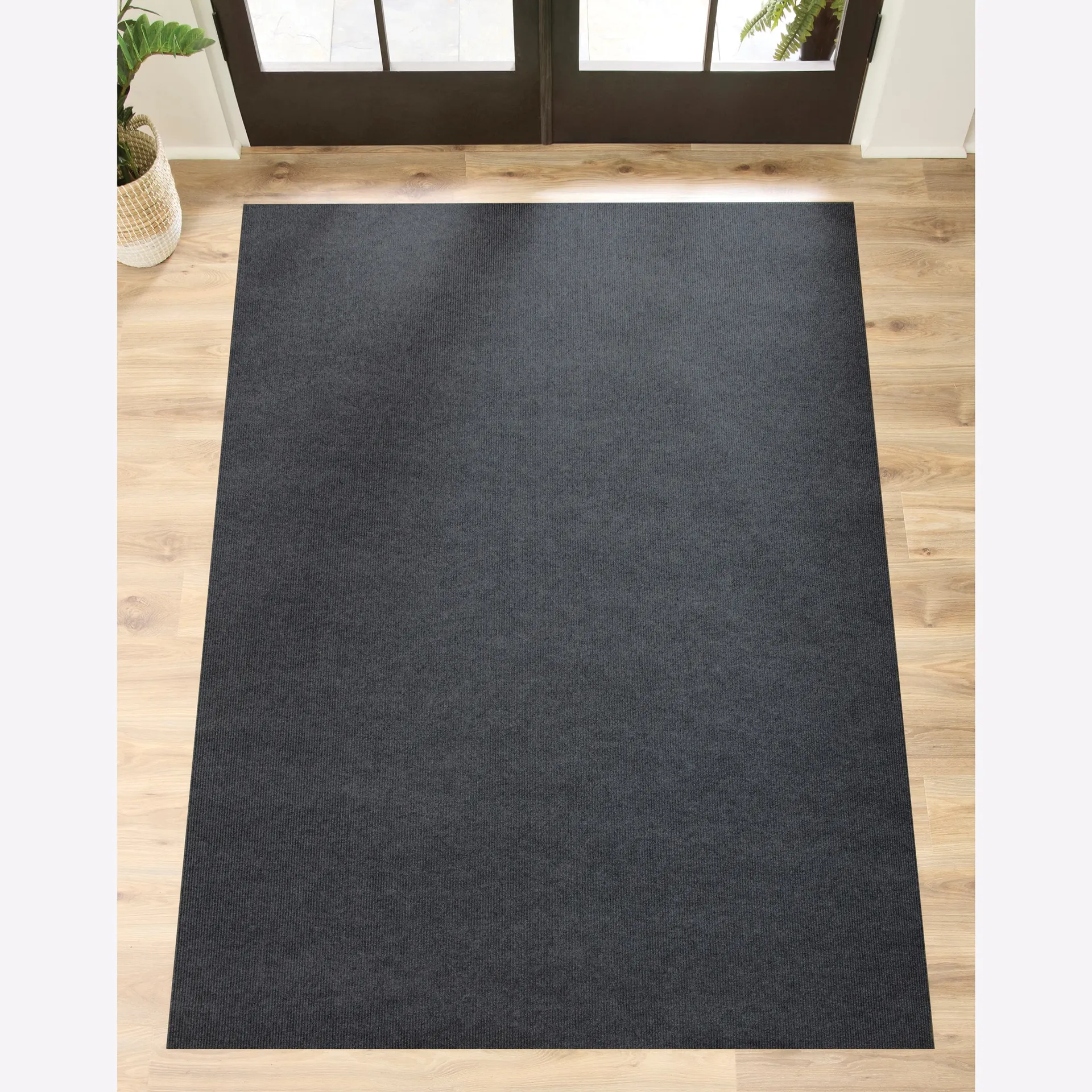 Project Source 6 x 8 (ft) Needle punch Polyester Charcoal Rectangular Indoor/Outdoor Solid Spot Clean Only Pet Friendly Area rug