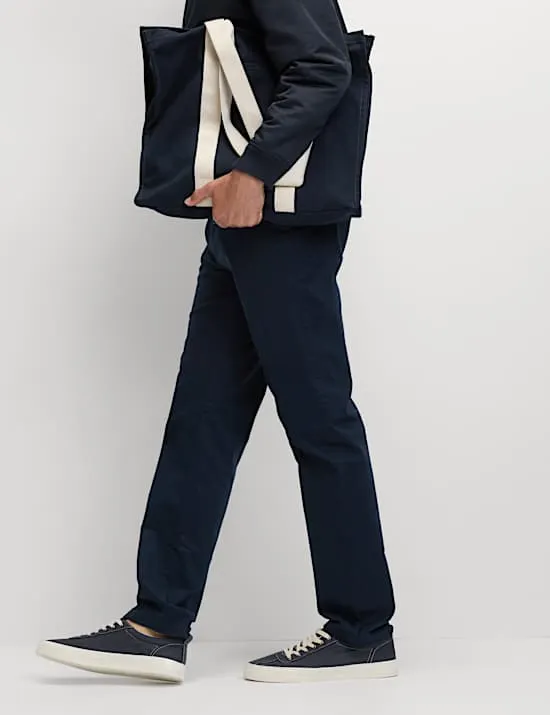 Normal geschnittene Chinos mit elastischem Bund